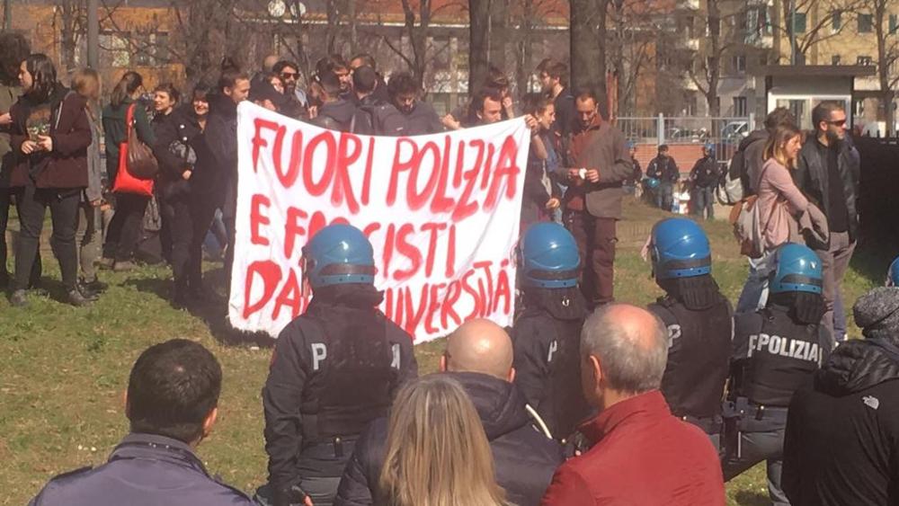 Tensione contro il Fuan, autonomi al campus Luigi Einaudi: “Fuori i fascisti dall'università" @ Campus Luigi Einaudi