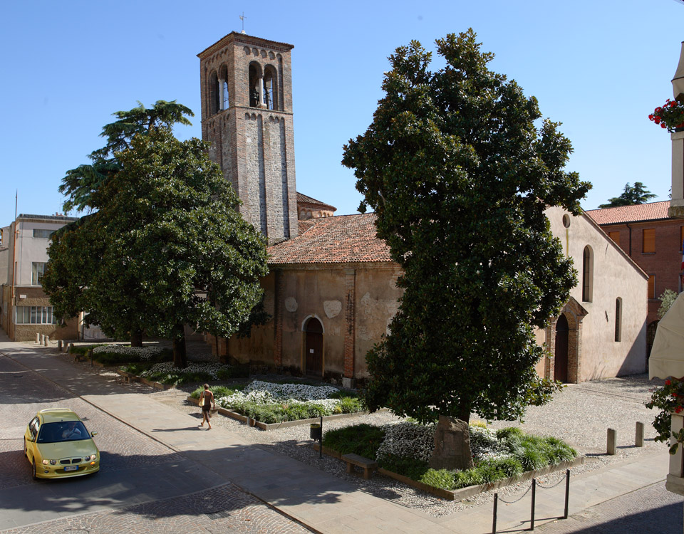 Chiesa e campanile @ Chiesa di San Martino