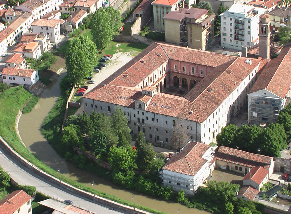 Una relazione imperfetta tra convento e chiesa @ Complesso di San Francesco (ex-Vescovile)
