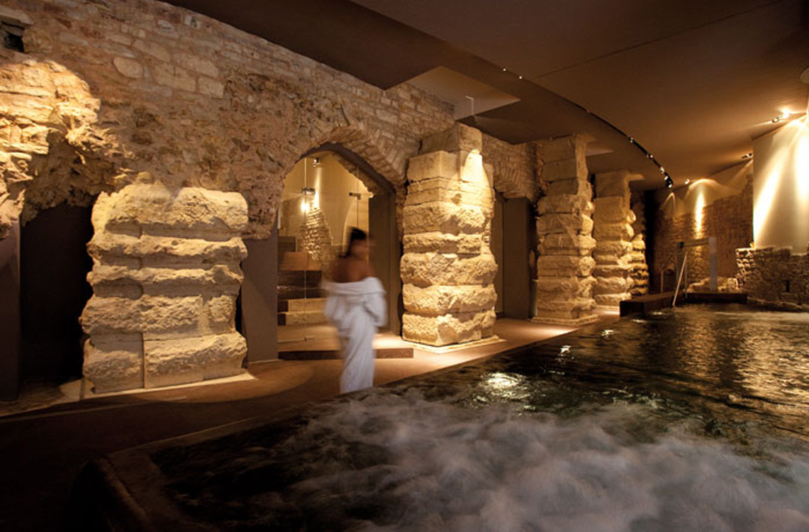 La piscina interna @ Nun Assisi Relais & Spa Museum
